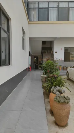 Pengyou Business Hotel