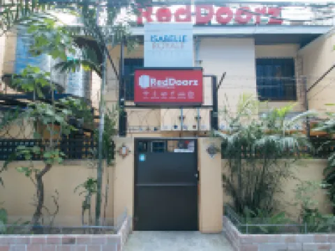 RedDoorz near PNR Espana Station Hotels near Espana