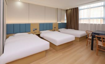 Qingmu Hotel (Nanjing Tanqiao Commercial Street Kening Road Subway Station Branch)