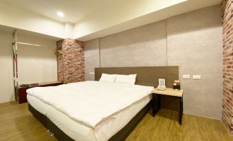 Old Friend Hotel