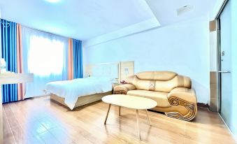 Yuelai Hotel (Nanning Shi Dashatian Subway Station Jinxiangdadao Subway Station)