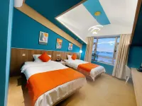 Arctic Village Snowman Chalet