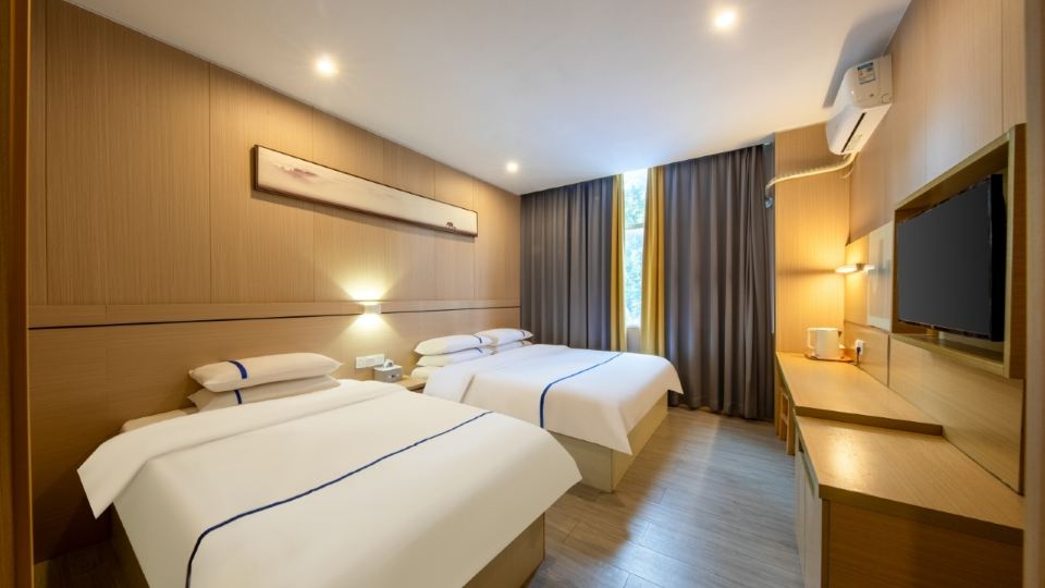Longfei Hotel