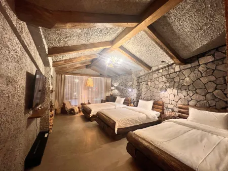 North Muju Hotel Отели рядом с достопримечательностью «White Birch Forest»