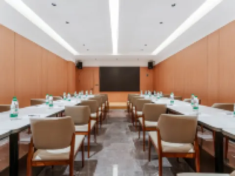 MANHUMINGYUWHOTAO Hotels in Qin County