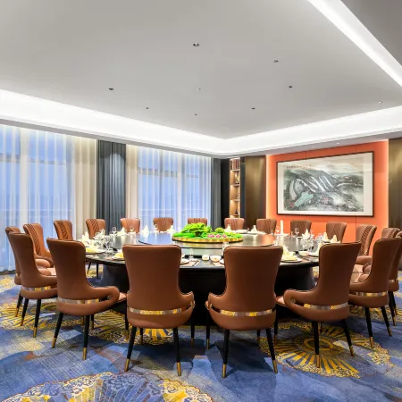 Lujiang Hongfu Jinling Hotel