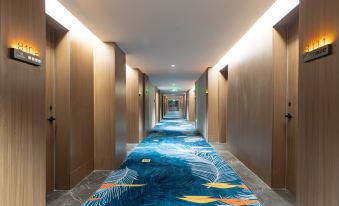 Xinxi Hotel (Qianjiang Jieyang Logistics Park Branch)