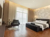 Weizhou Island Qihaiyunxi Coastal Luxury Vacation B&B (Beike Beach Branch) Hotels near Catholic Church