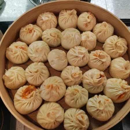 Saishang Qinyuan Village Business Hotel