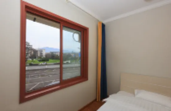 โฮมสเตย์หยุนฉีเชอ โรงแรมใกล้สนามกีฬาฟีนิกซ์