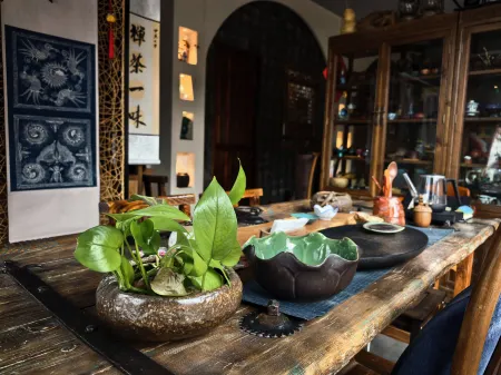 Yining Floating Life Homestay (Yining Airport & Railway Station Branch) Отели рядом со станцией Yining Railway Station