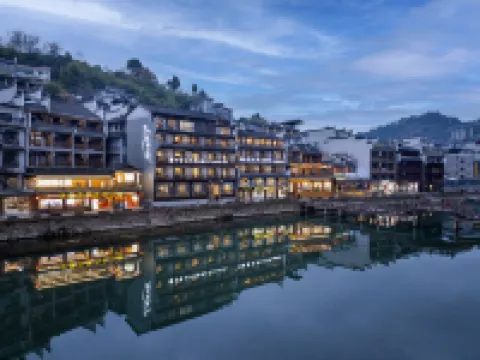 Qianxun Yunjing Zen River View Hotel Hotel dekat Fenghuang Bridge