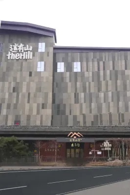 The hill maison Hotell i 