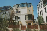 Lhasa Mountain Moon Homestay