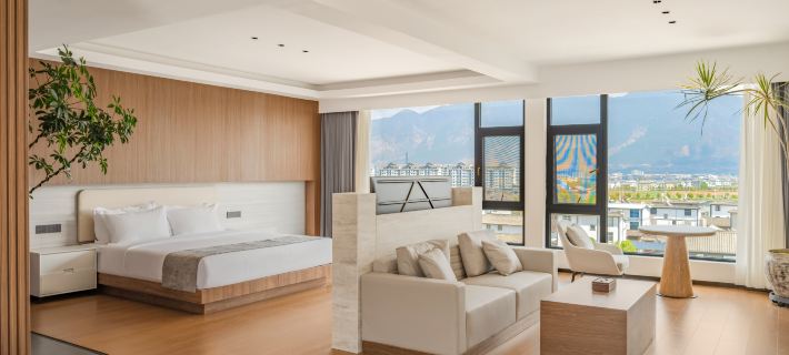 Chushan Cloud Seclusion Resort Hotels in Heqing