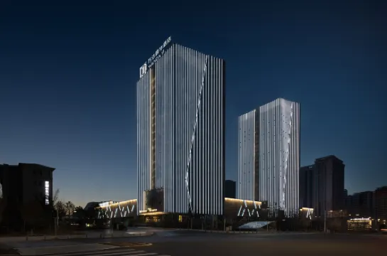 Wanda Yi, Urumqi Railway Station