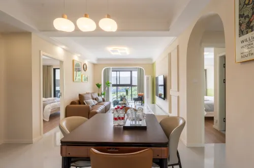Manguo Family Homestay (Longemont Zoo) - navetta aeroportuale