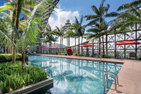 Crowne Plaza Changi Airport Отели рядом с достопримечательностью «Amazing Grace Presbyterian Church»