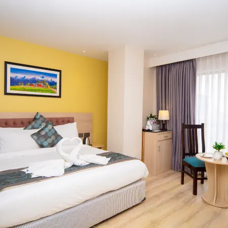 Velvet Luxe Hotel