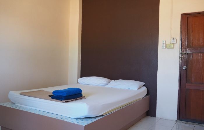 Charinsup Hotel