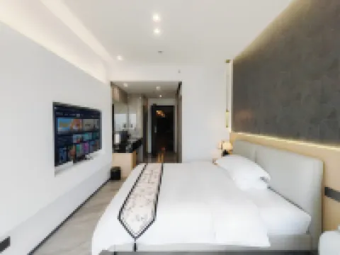 Hezhou Scenic Hotel (Changsha Wuyi Square Peiyuanqiao Subway Station)