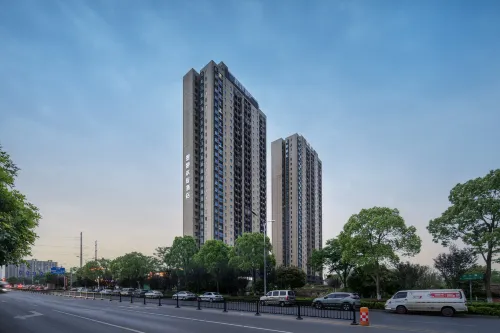Moke Huanting Hotel (Lens Technology Huanghua Airport)