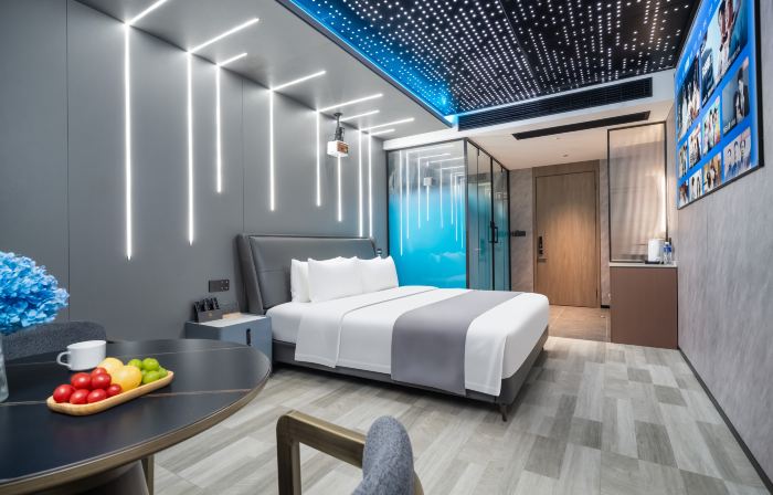 Yingge Movie Hotel (Weining Caohai Convention and Exhibition Center)