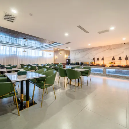 Jinhong grape hotel