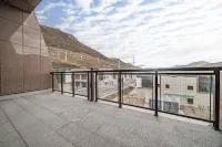 JI Hotel (Yushu Horse Racing Field) - Mountain view
