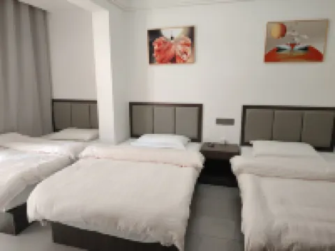 聚客源民宿 鎮雄