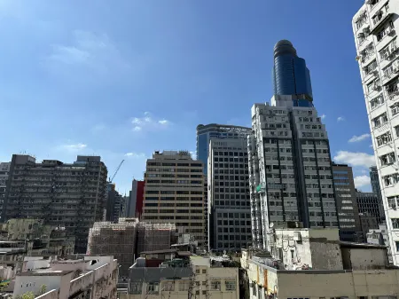 3BR Romantic apt, 2mins MTR, 8pax