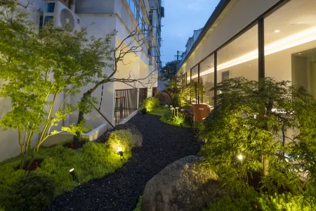 ANMI HOTEL Отели рядом с достопримечательностью «Suzhou Museum West»