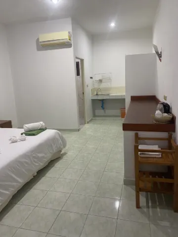 Cousin Resort Отели рядом с достопримечательностью «Small Sandy Beach»