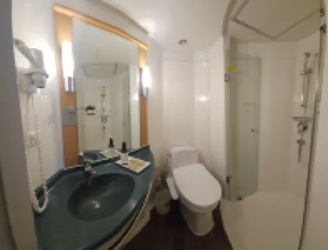 Ibis Styles Ambassador Seoul Gangnam Hotels near HYBE : The Daydream Believers