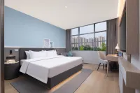 Country Inn & Suites by Radisson فنادق في جينغ جَو