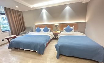 Qianxi Hotel (Zhangjiagang City Center Shopping Park)