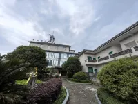Luming Holiday Chinese Inn