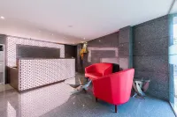 Hotel Seven Oaks