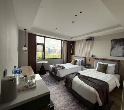 Spring City Star Hotel (Kunming Cuihu Yunda hospital store)