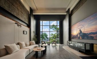 YOLO Eling Art Gallery Hotel(Erling No. 2 Factory Cultural and Creative Park Store)
