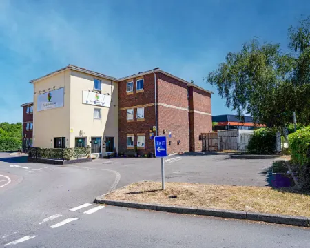 GO2 Gloucester Hotel by OYO Hotels in Gloucester