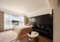 Shangri-La Songwu • Secret Garden Designer Oxygen Homestay (Dukezong Ancient City)
