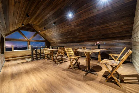 BAIHABA HUAYUSEN HOMESTAY