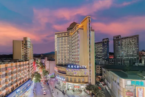 麓峰御景溫泉飯店（裕後街第一人民醫院店） - 游泳池