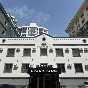 Grand Zamin Отели рядом с достопримечательностью «Свято-Успенский Кафедральный Собор»