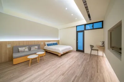 Triple One Entire Home 타이난/대남 기차역 호텔
