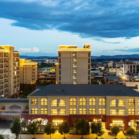 MiLe Dongfeng Artistic Inn.