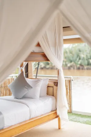 The Abode Resort and Spa Отели в г. Лабу