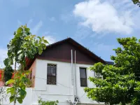 Maha Periyava Kuteeram Hotels near Arulmigu Swaminatha Swamy Temple, Swamimalai