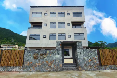 Chun'an Qiandao Lake Qingshi Homestay Отели рядом с достопримечательностью «Huangshanjian»